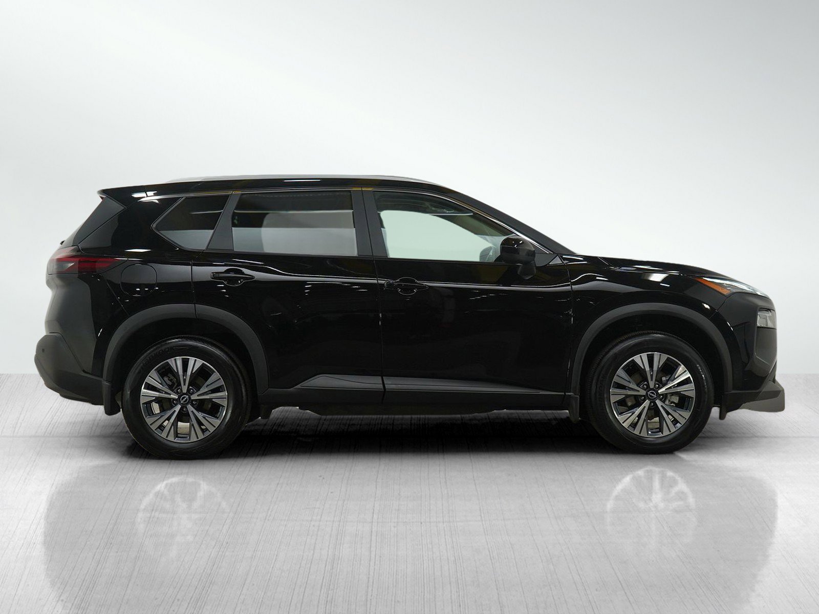 Used 2023 Nissan Rogue SV w/ SV Premium B Package image 7