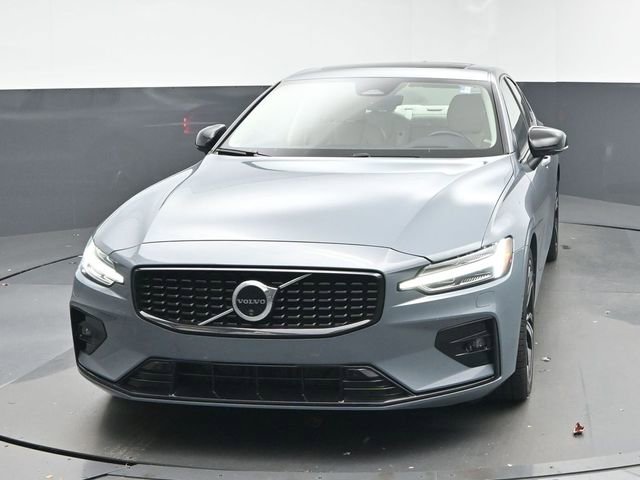 Used 2024 Volvo S60 B5 Ultimate image 3