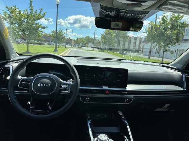 New 2025 Kia Sorento EX image 4