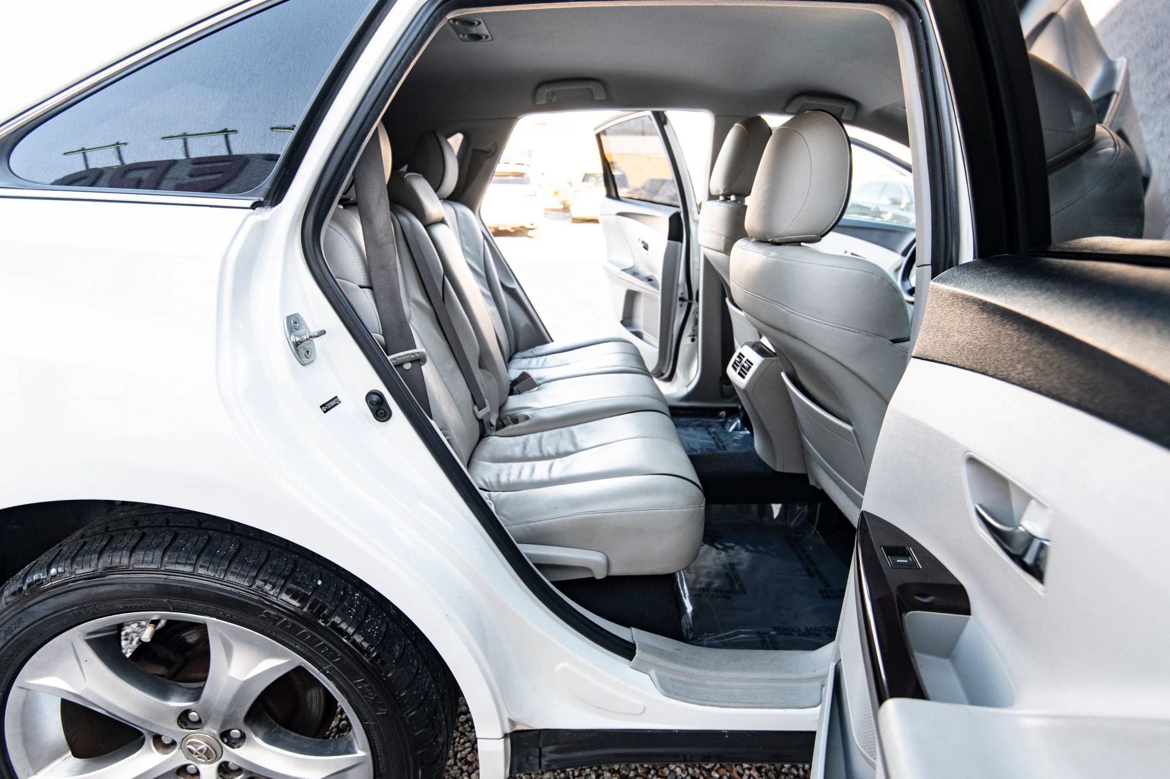 Used 2010 Toyota Venza image 32