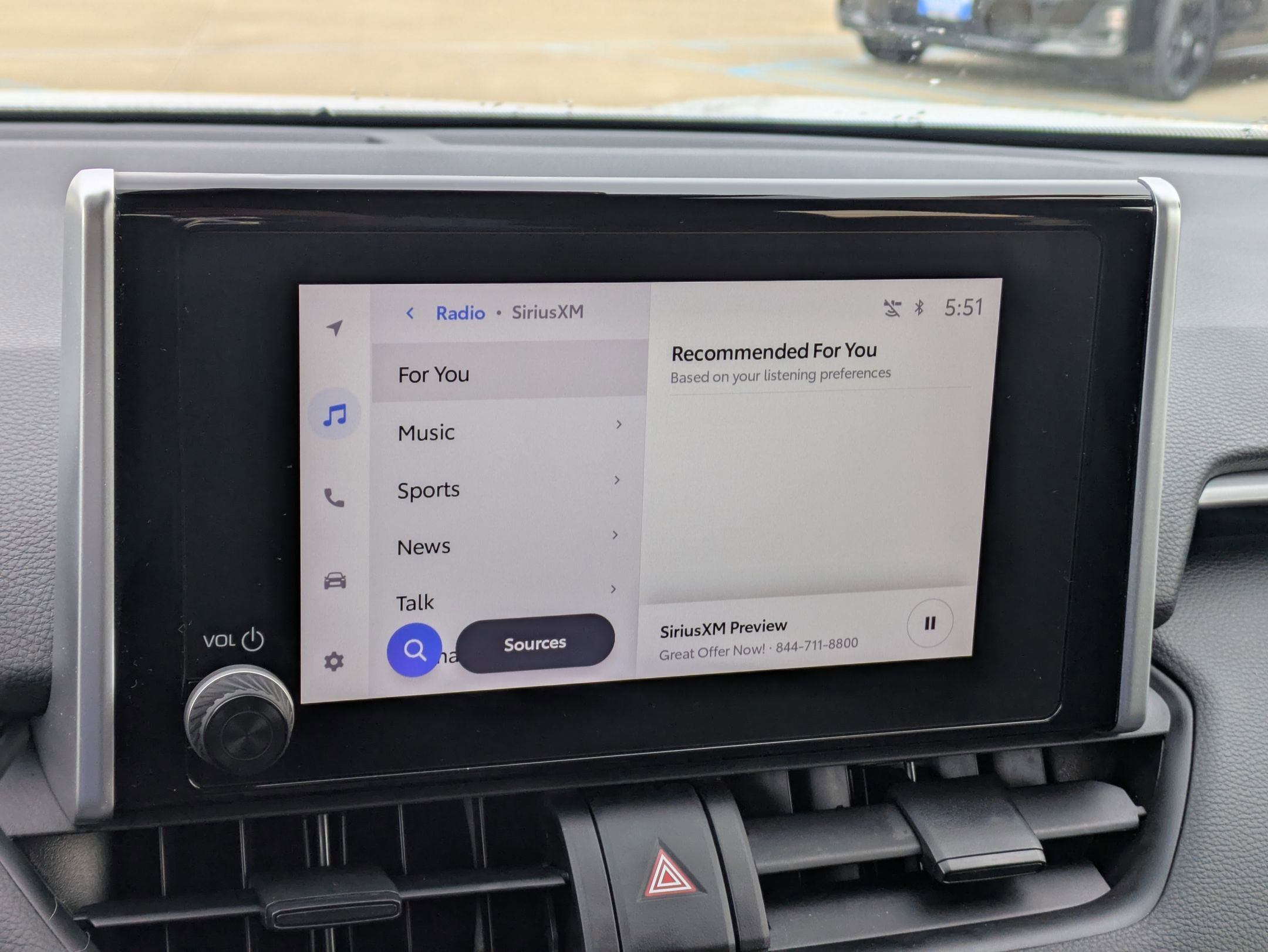 Used 2023 Toyota RAV4 SE w/ Convenience Package image 21