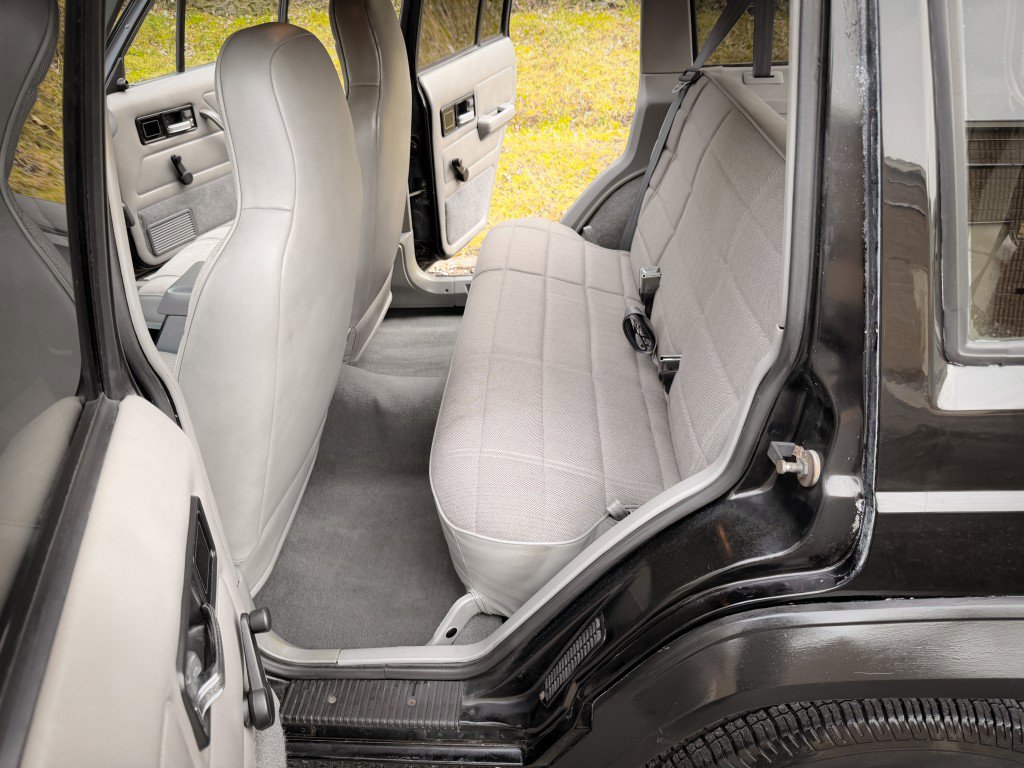 Used 1996 Jeep Cherokee Sport image 24