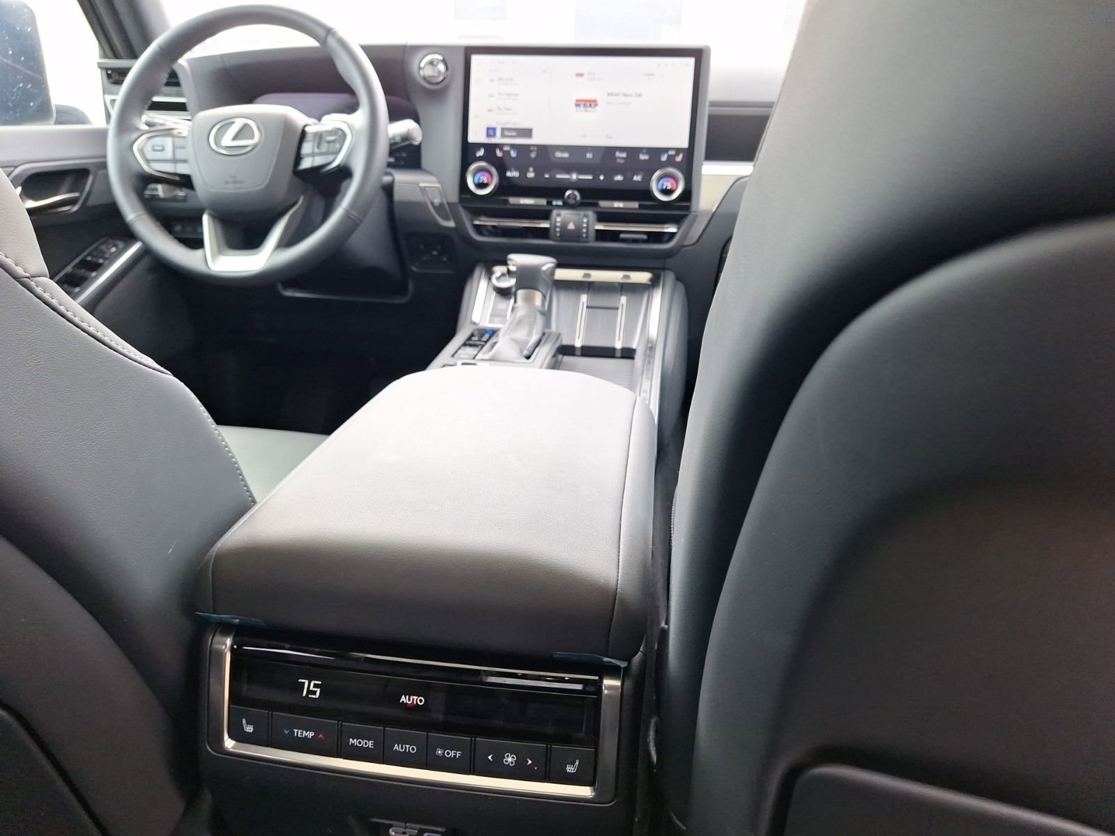 Used 2025 Lexus GX 550 image 33