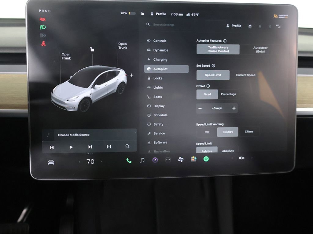 Used 2021 Tesla Model Y Long Range image 45