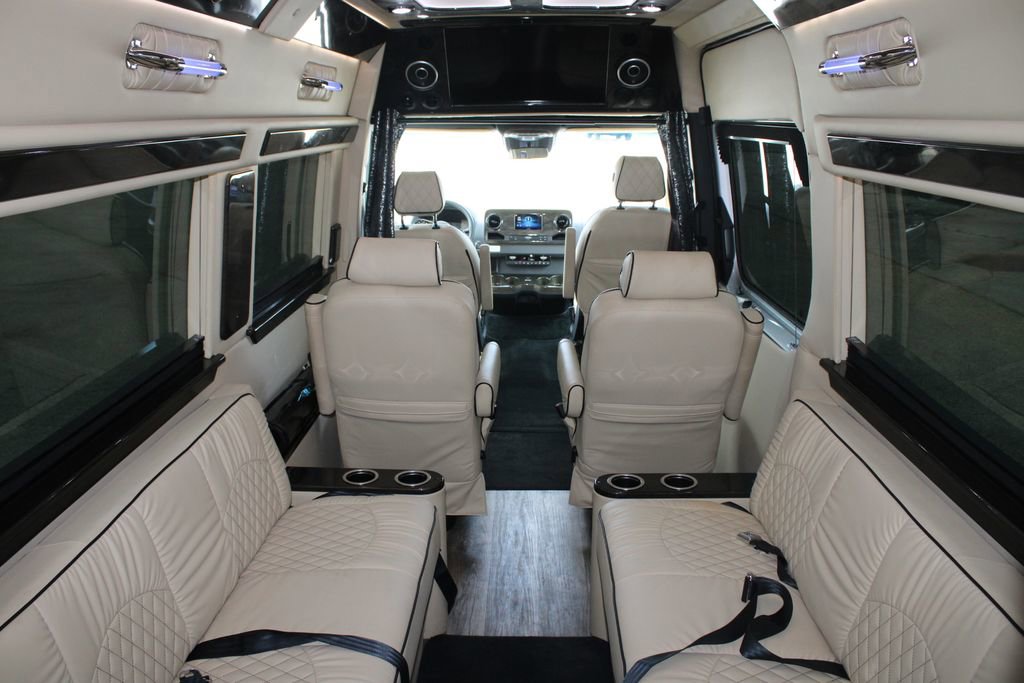 Used 2021 Mercedes-Benz Sprinter 3500 image 34