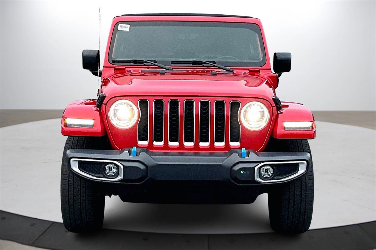 Used 2023 Jeep Wrangler Unlimited Sahara w/ Cold Weather Group image 3