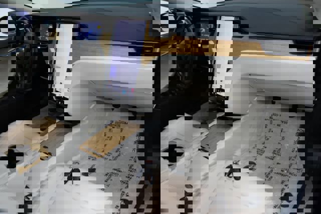 Used 2018 Tesla Model S 100D image 22