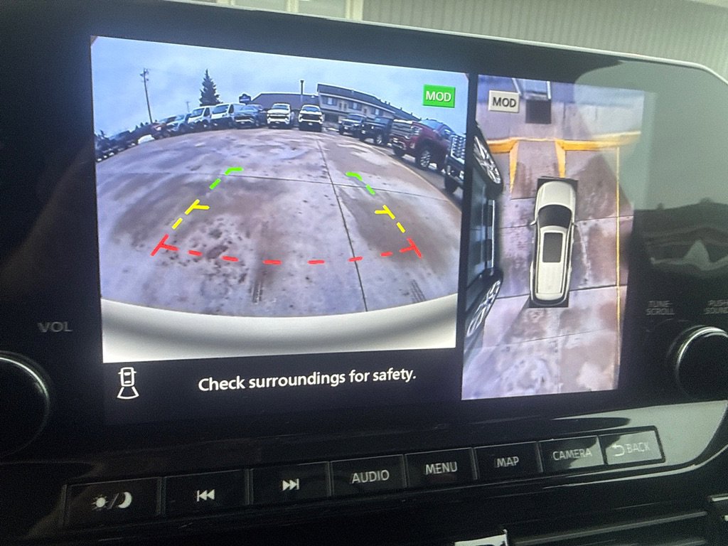 Used 2023 Nissan Pathfinder SL image 30