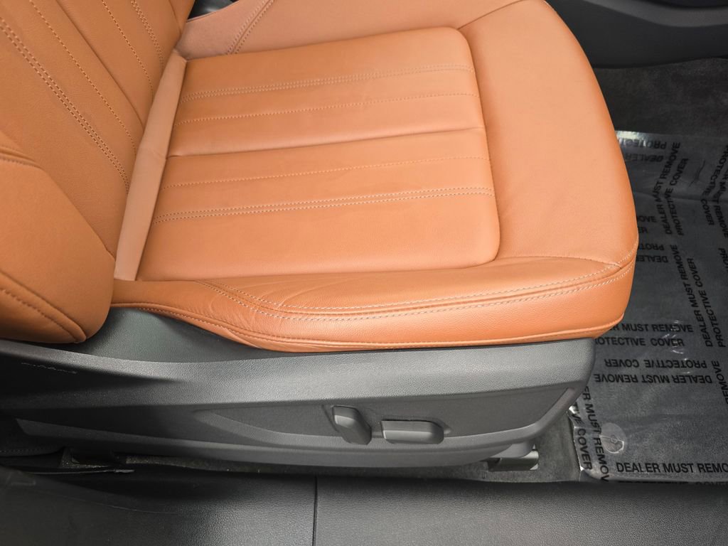 Used 2023 Audi Q5 2.0T Premium w/ Convenience Package image 16