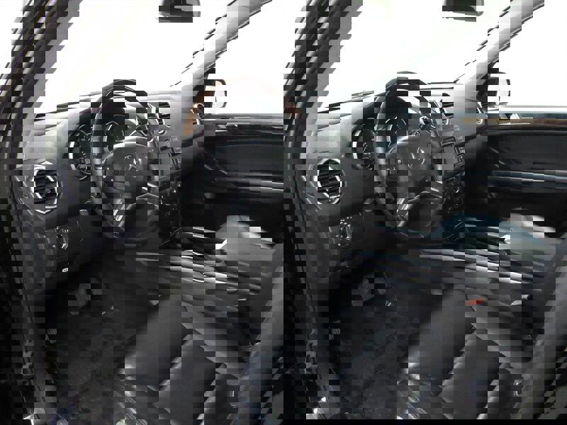 Used 2010 Mercedes-Benz ML 350 4MATIC image 16