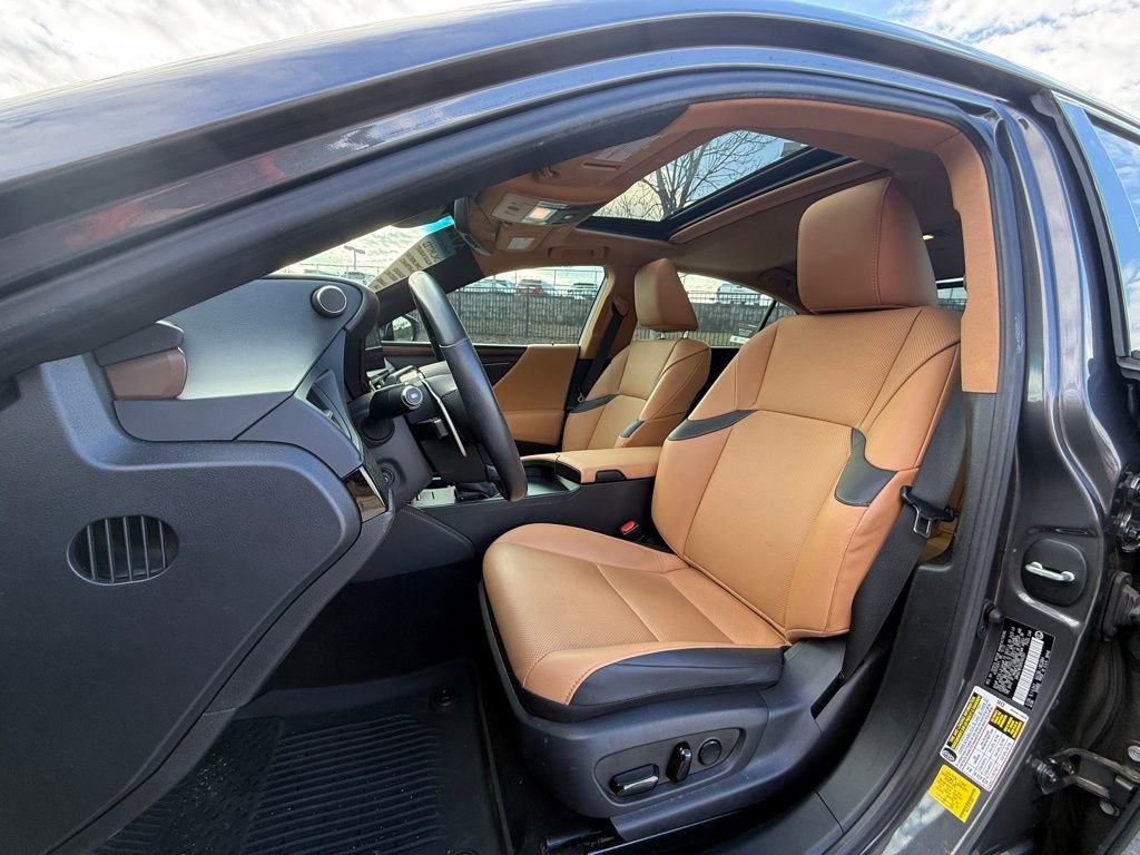 Certified 2023 Lexus ES 350 w/ Premium Package image 20