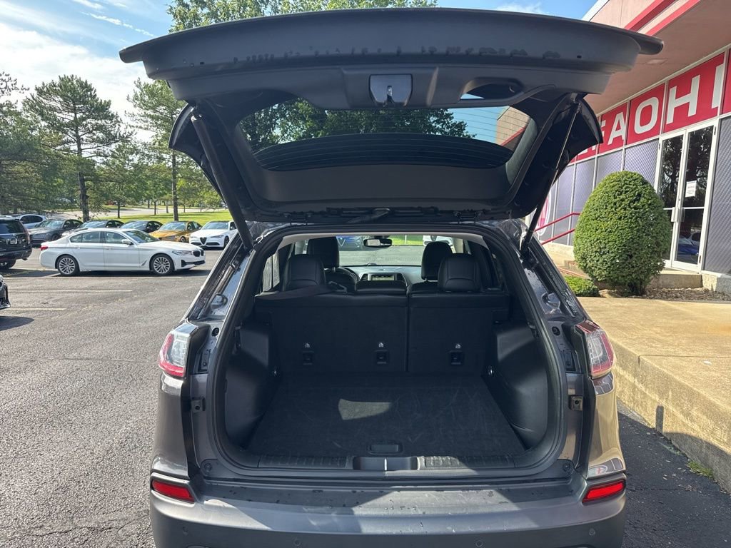 Used 2023 Jeep Cherokee Altitude Lux image 52