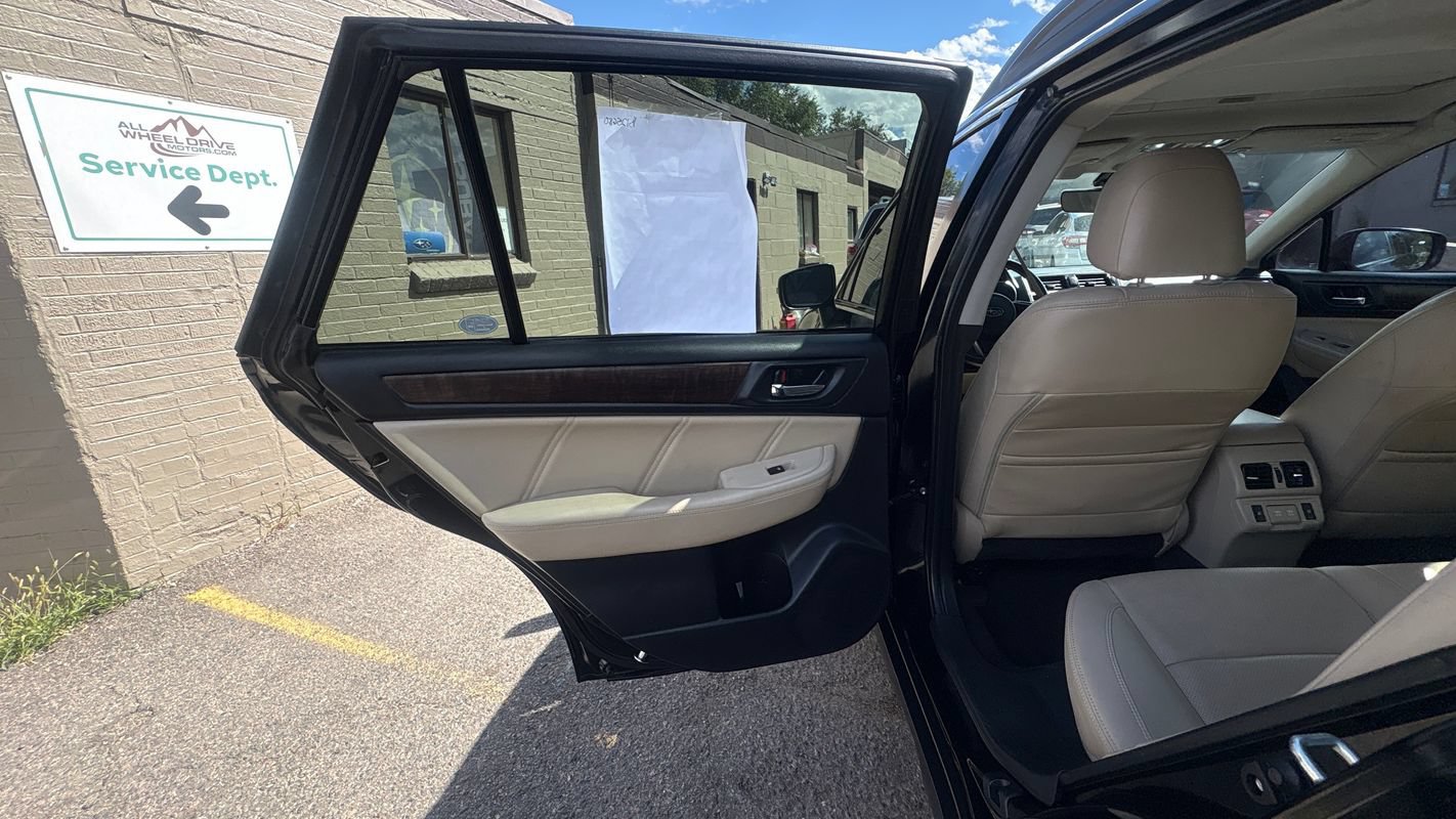 Used 2019 Subaru Outback 2.5i Limited w/ Popular Package #2 AWD/4WD image 11