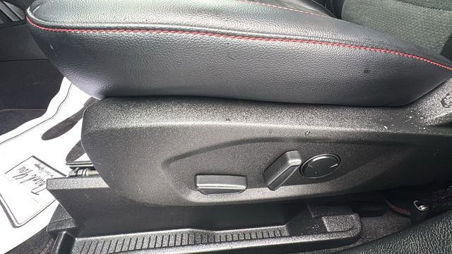 Certified 2023 Ford Edge ST-Line image 8