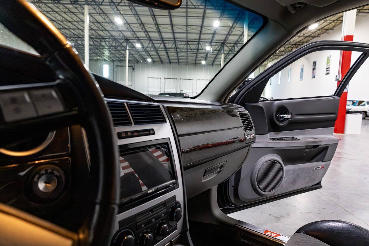 Used 2006 Dodge Magnum SRT8 w/ SRT Option Group III RWD image 13