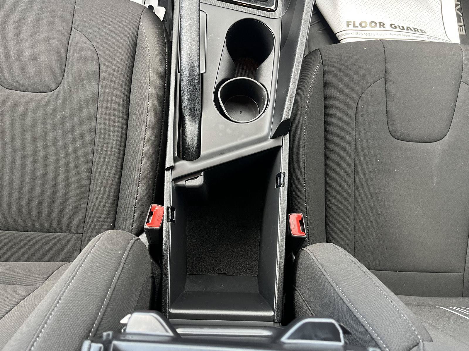 Used 2025 Hyundai Elantra Sport FWD image 20
