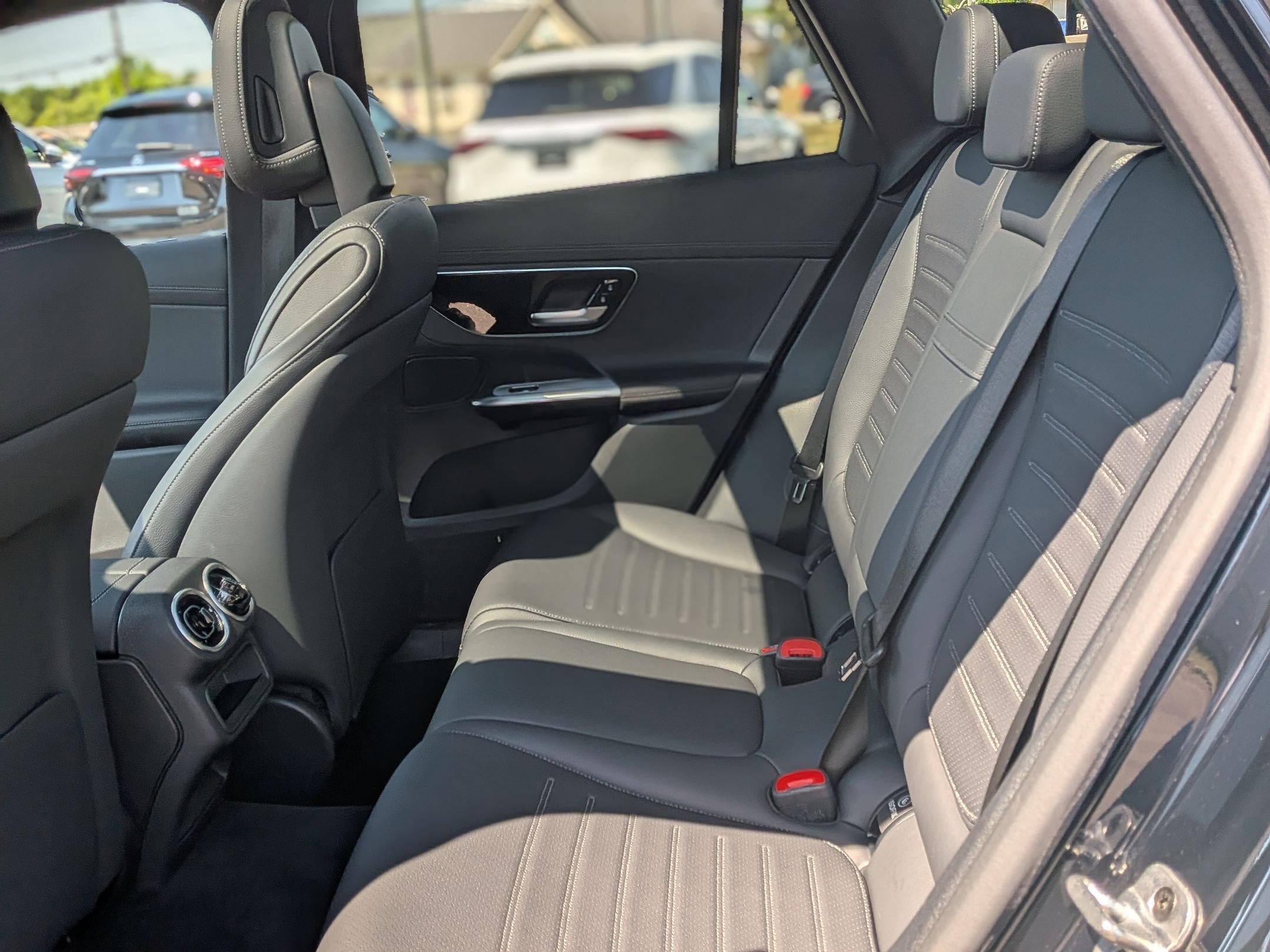 Certified 2026 Mercedes-Benz GLC 300 4MATIC image 27