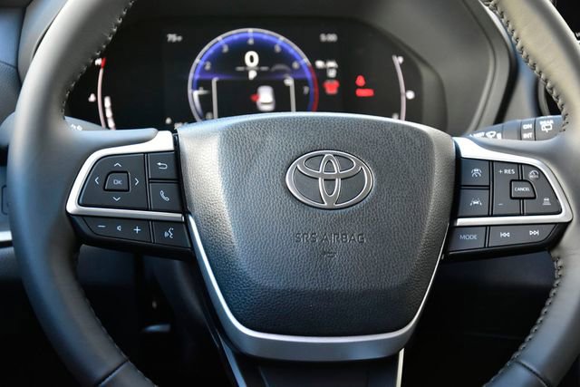 New 2026 Toyota Grand Highlander XLE image 16