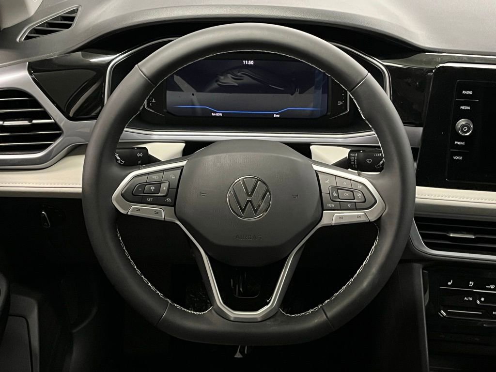 New 2025 Volkswagen Taos SEL AWD/4WD image 9