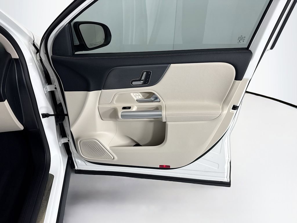 Certified 2023 Mercedes-Benz GLA 250 image 25