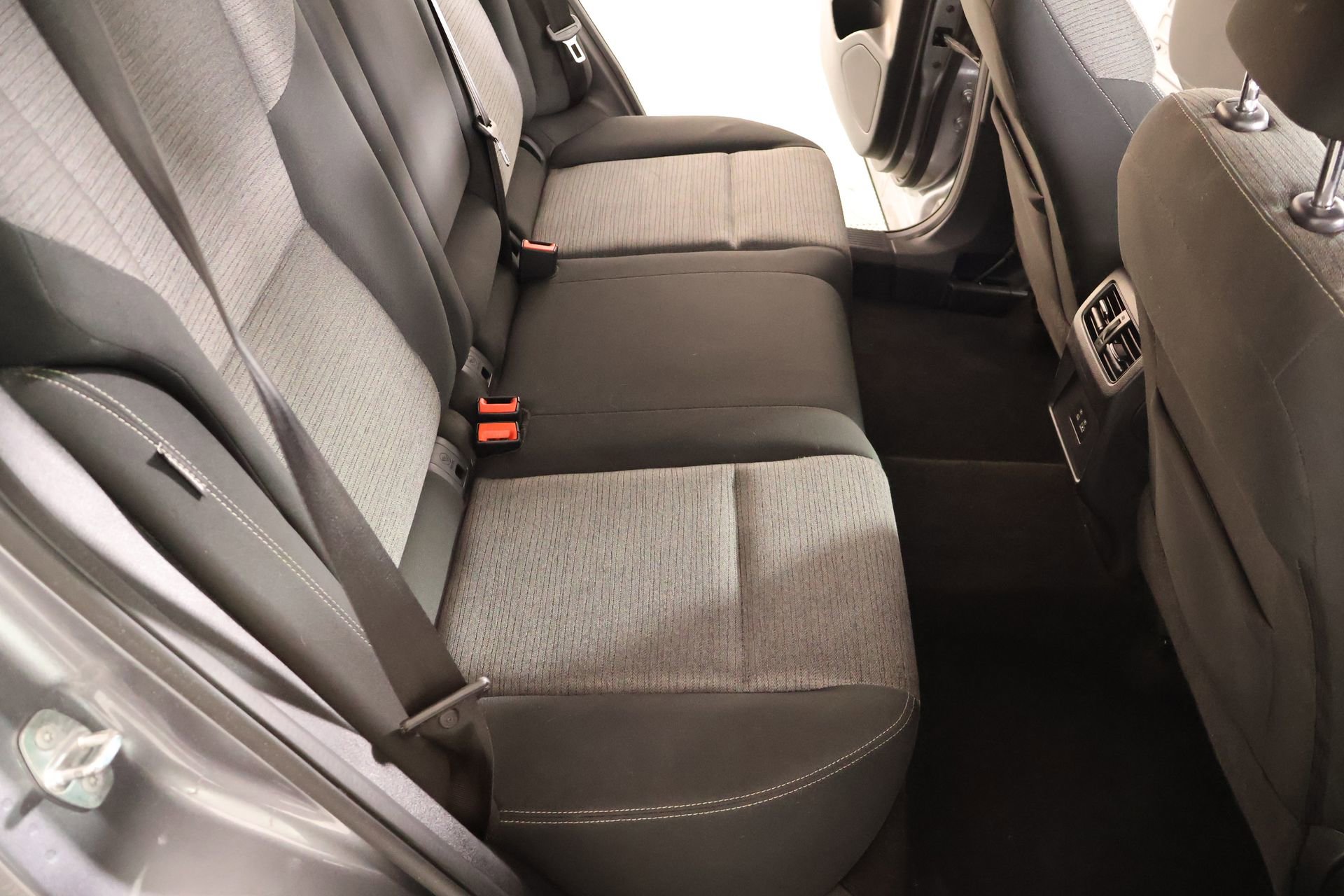 Used 2021 Nissan Rogue SV image 13