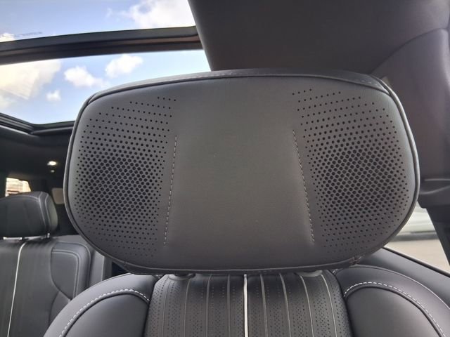 New 2026 Cadillac Vistiq Luxury image 22