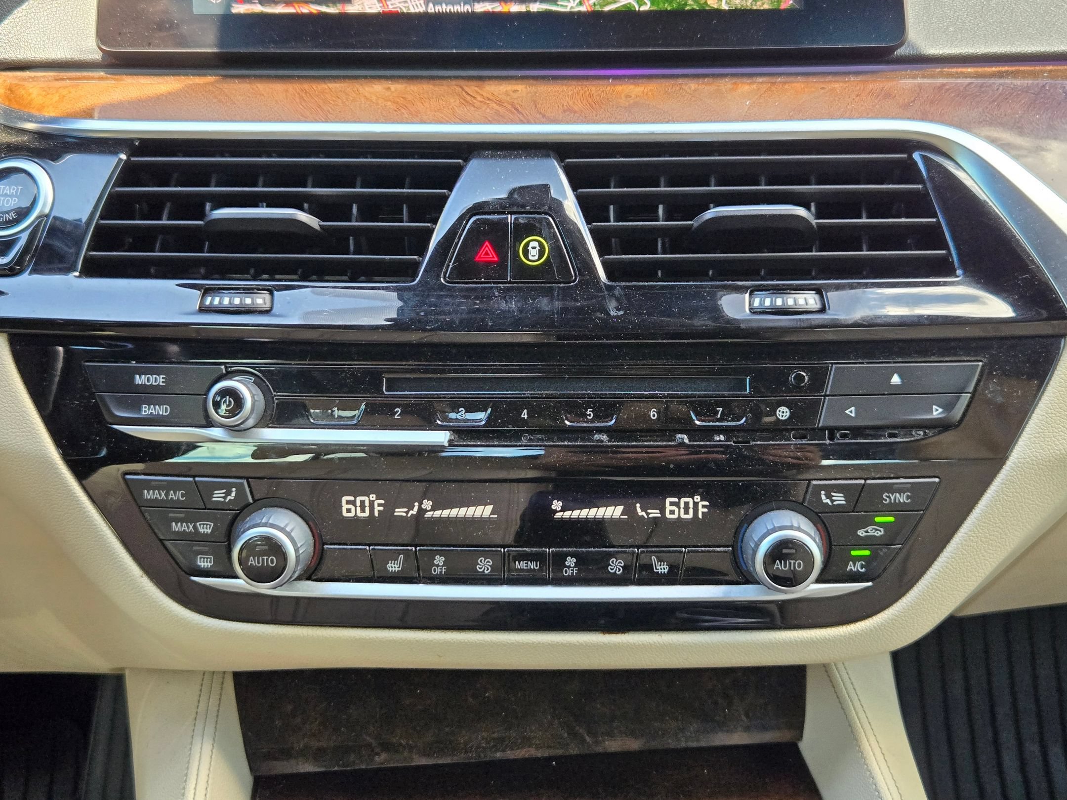 Used 2019 BMW 540i w/ Convenience Package RWD image 18
