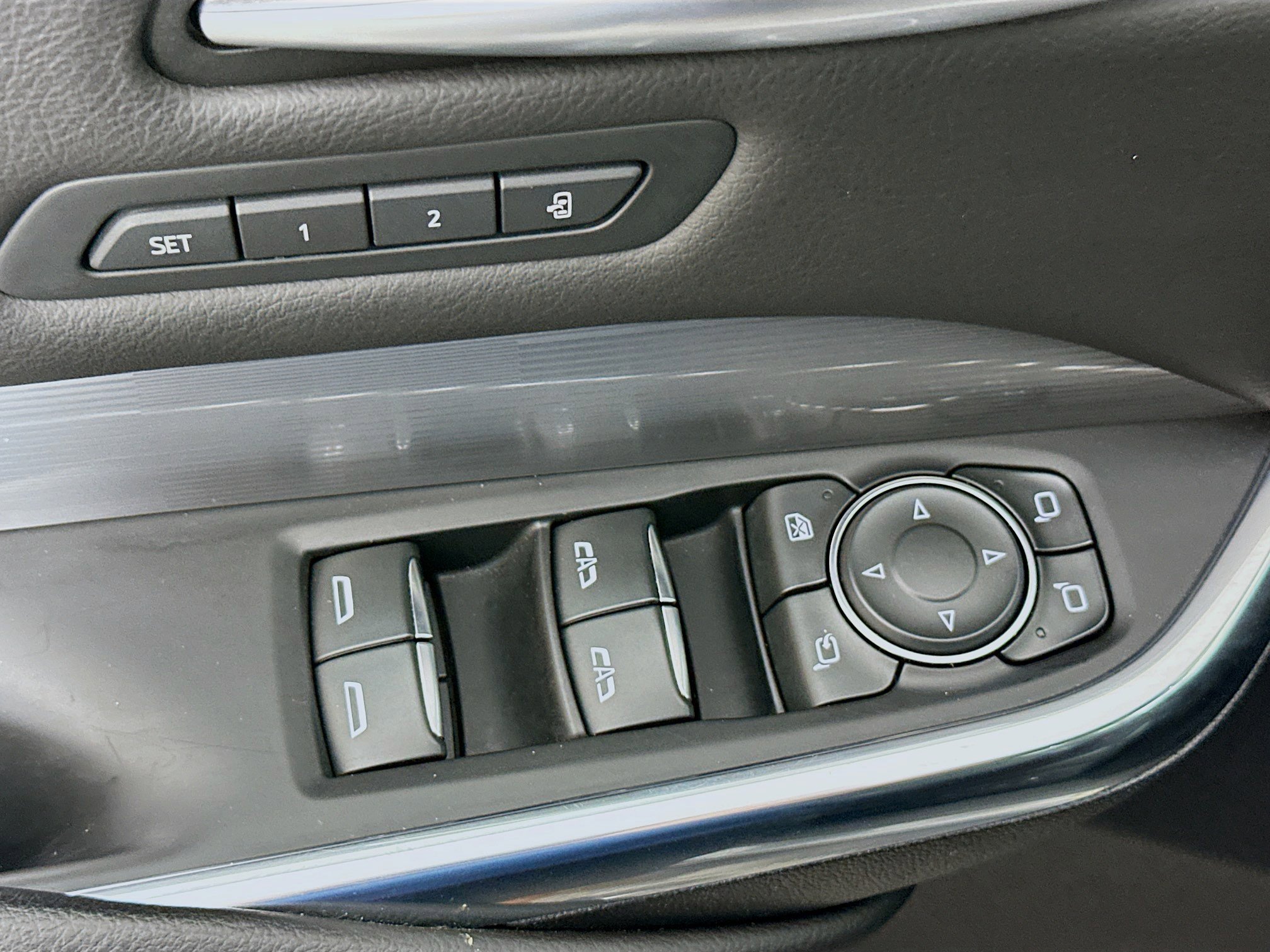 Used 2024 Cadillac XT4 Premium Luxury image 15