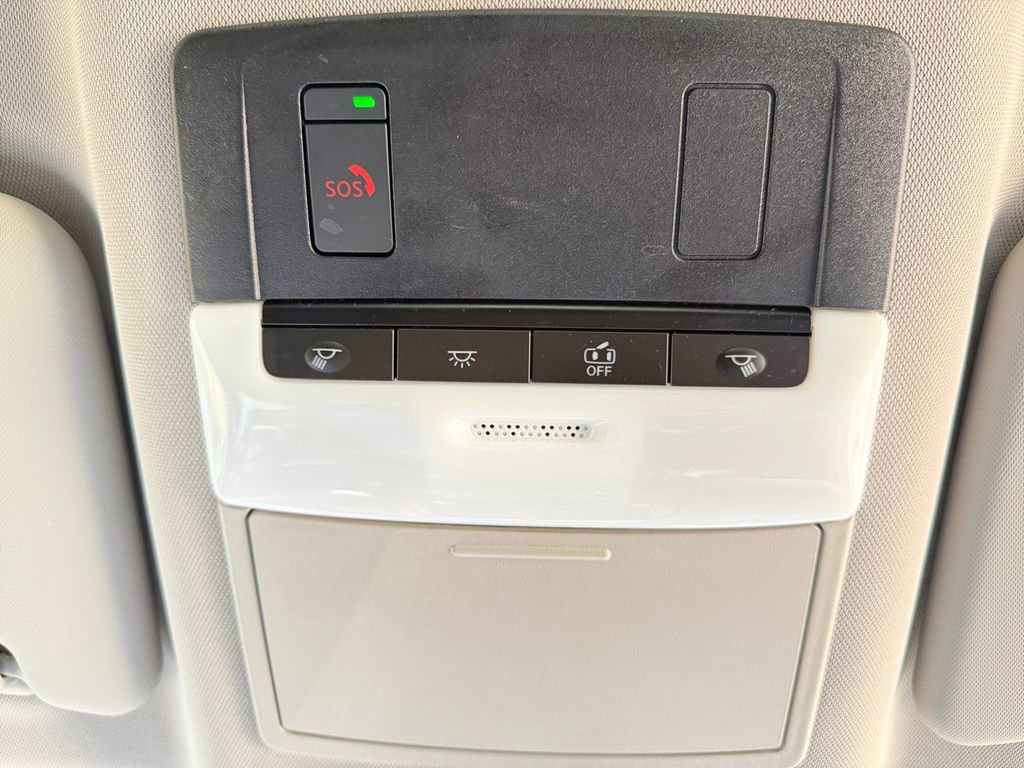 Used 2023 Nissan Rogue SV AWD/4WD image 19