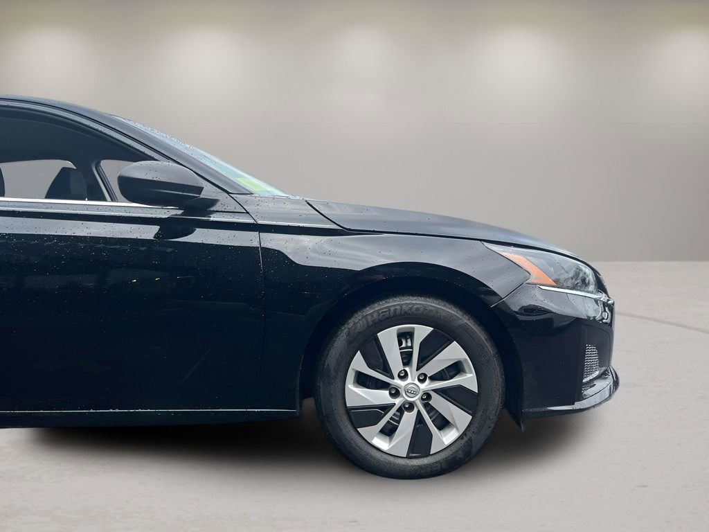 Used 2025 Nissan Altima 2.5 S FWD image 27