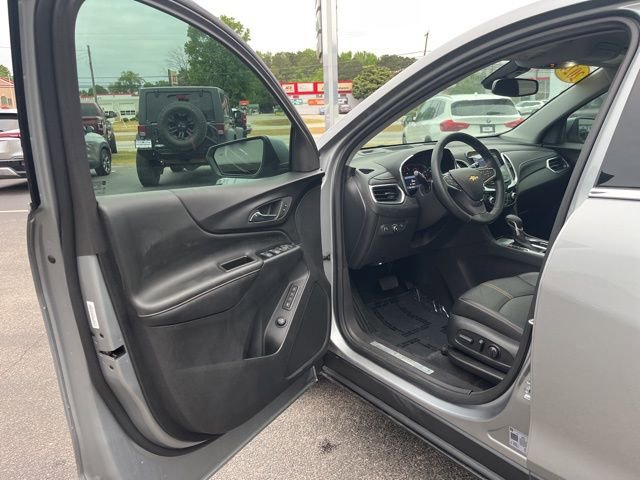 Used 2024 Chevrolet Equinox Premier FWD image 4