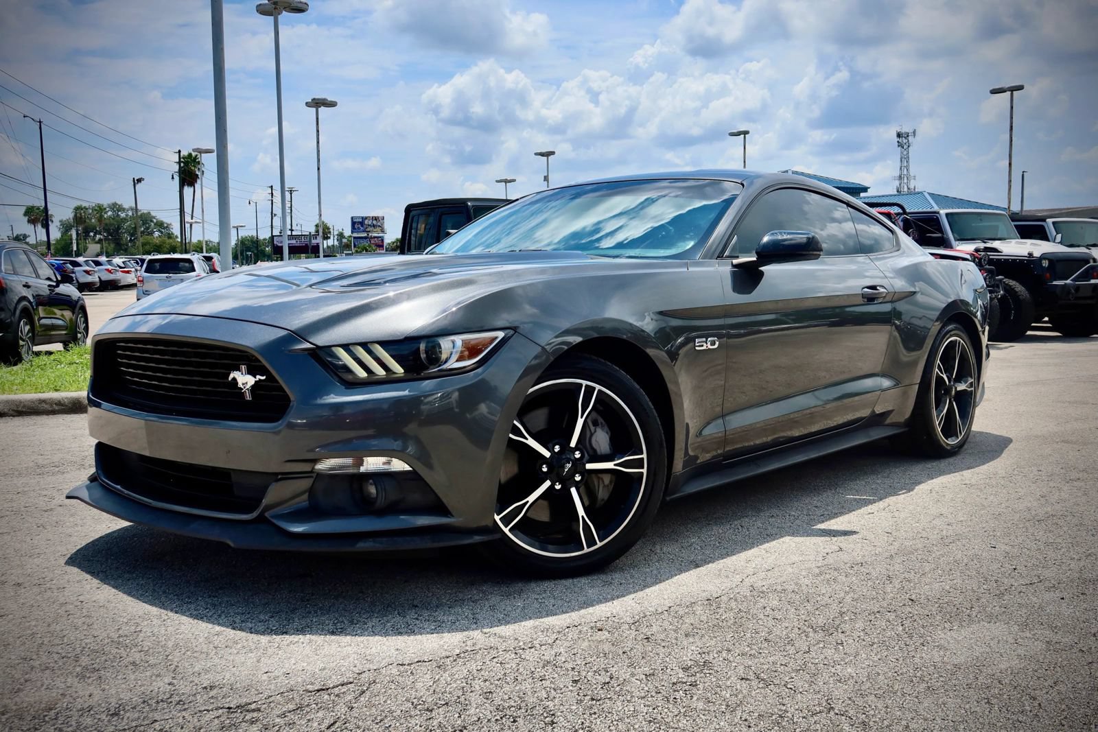 Used 2017 Ford Mustang GT Premium w/ Equipment Group 401A RWD image 5