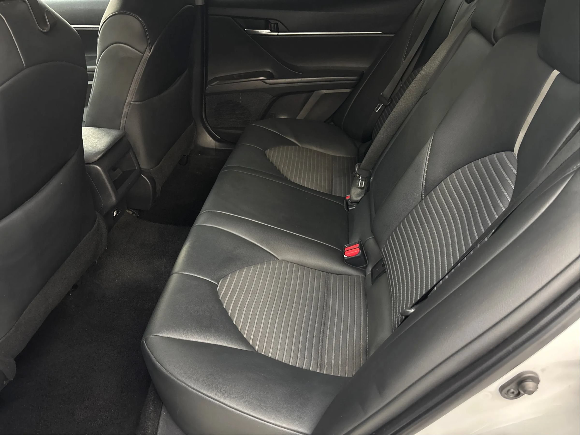 Used 2024 Toyota Camry SE FWD image 14