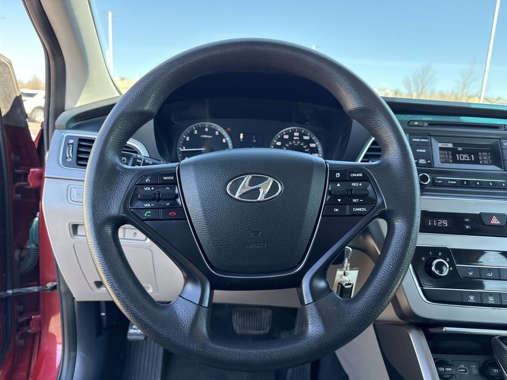 Used 2017 Hyundai Sonata SE FWD image 15