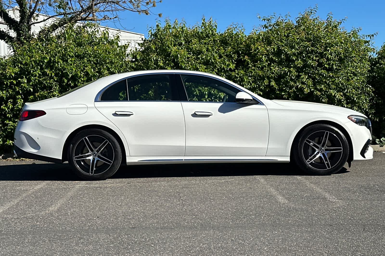 New 2026 Mercedes-Benz E 350 Sedan image 2