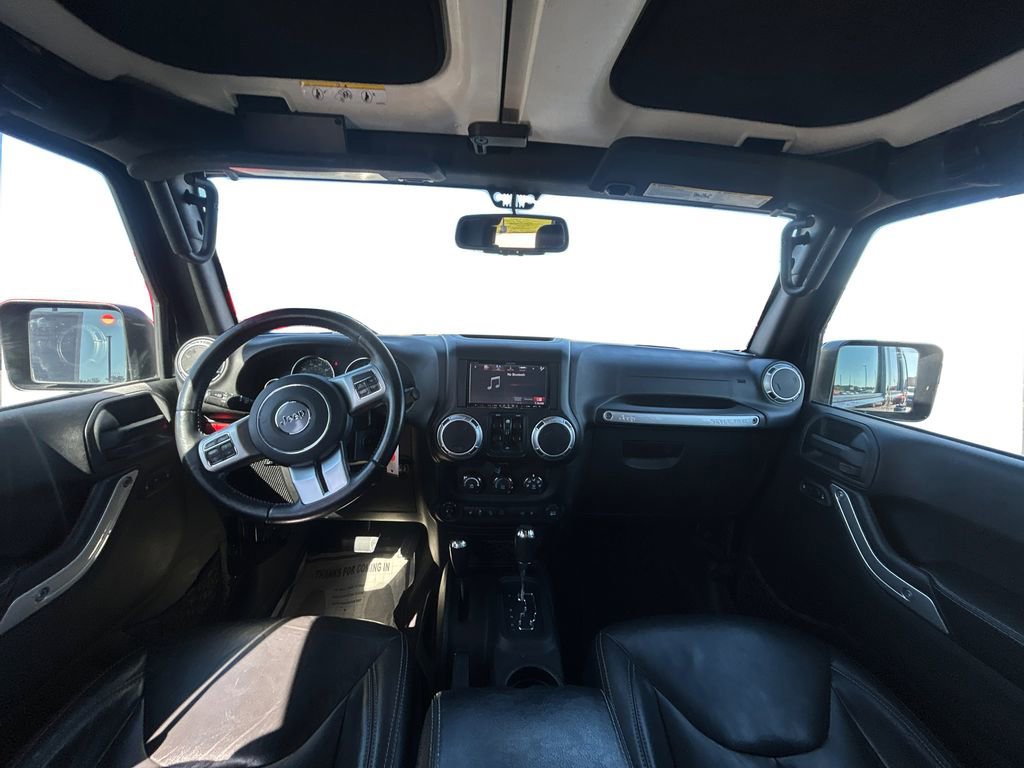 Used 2016 Jeep Wrangler Unlimited Rubicon AWD/4WD image 9