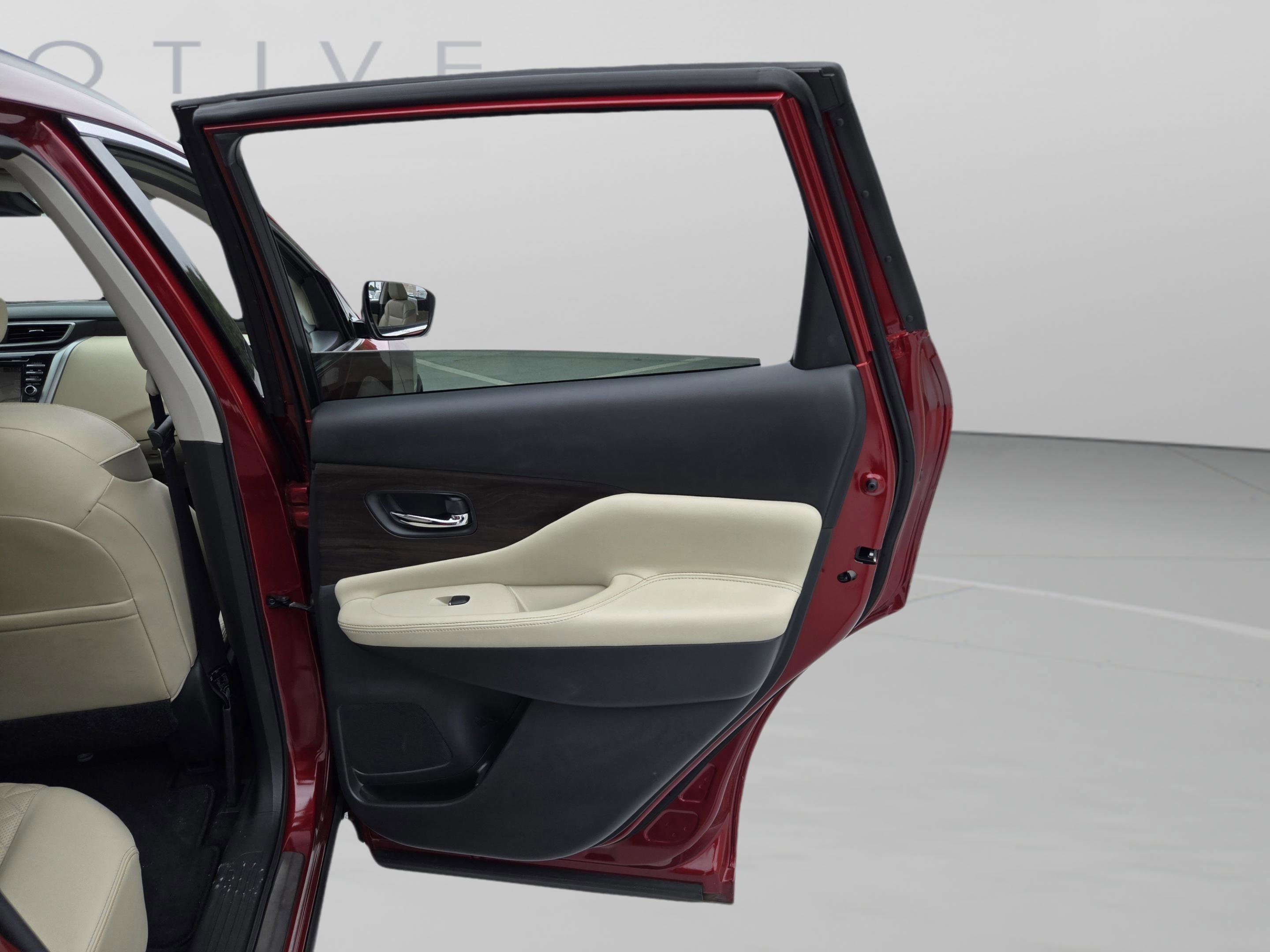 Used 2022 Nissan Murano Platinum w/ Cargo Package FWD image 25
