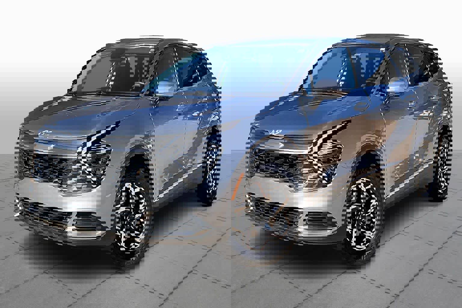 Used 2024 Kia Sportage LX image 3