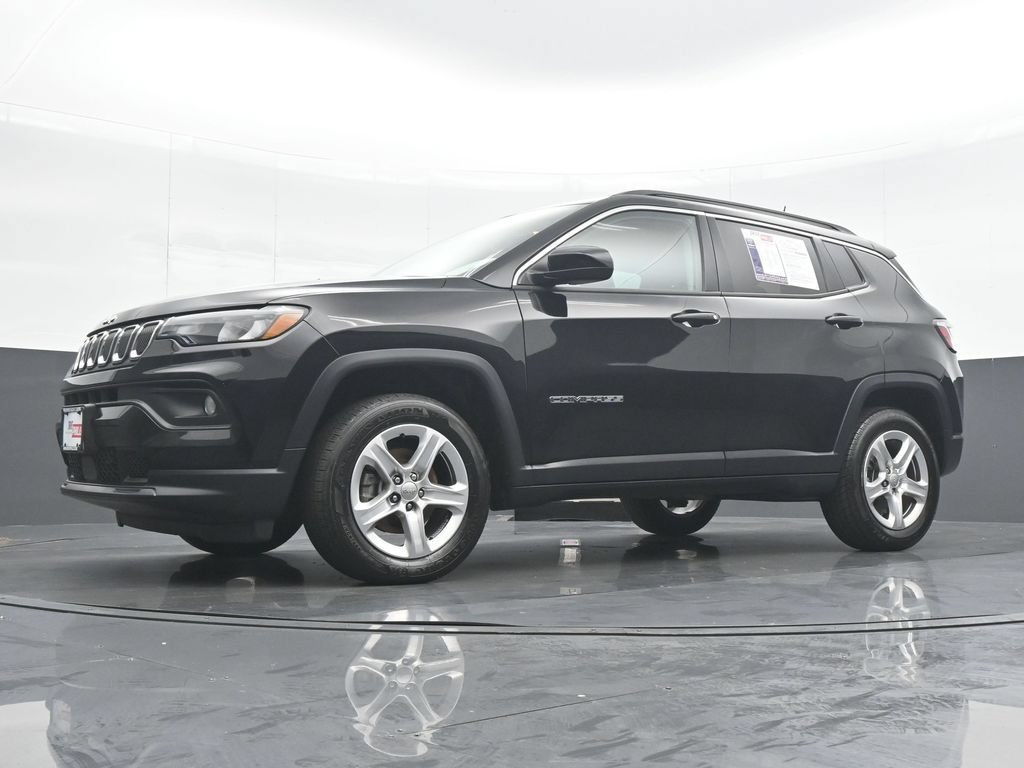 Used 2022 Jeep Compass Latitude w/ Convenience Group AWD/4WD image 26