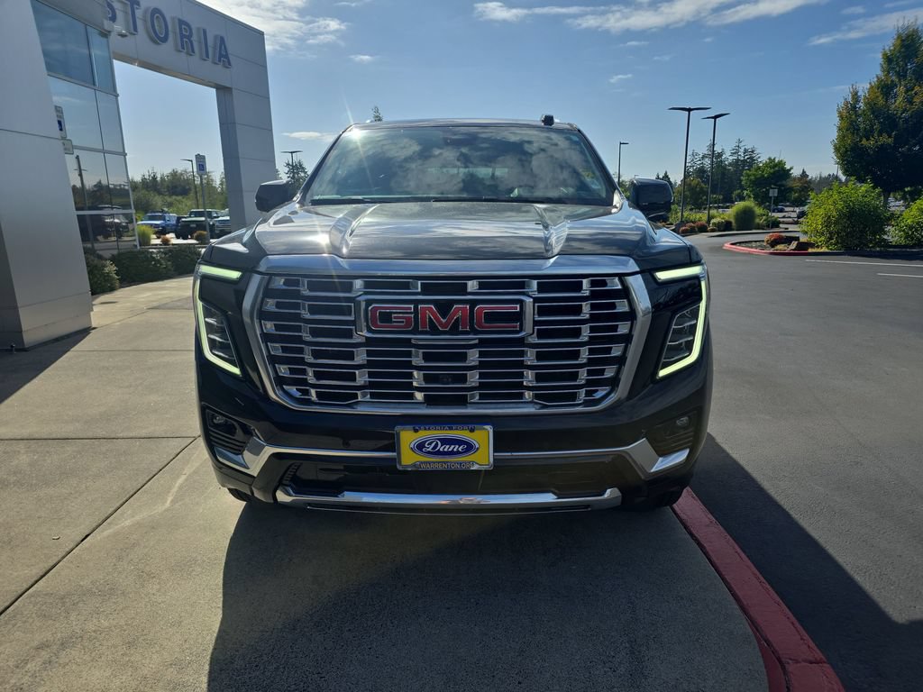 Used 2025 GMC Yukon Denali AWD/4WD image 7