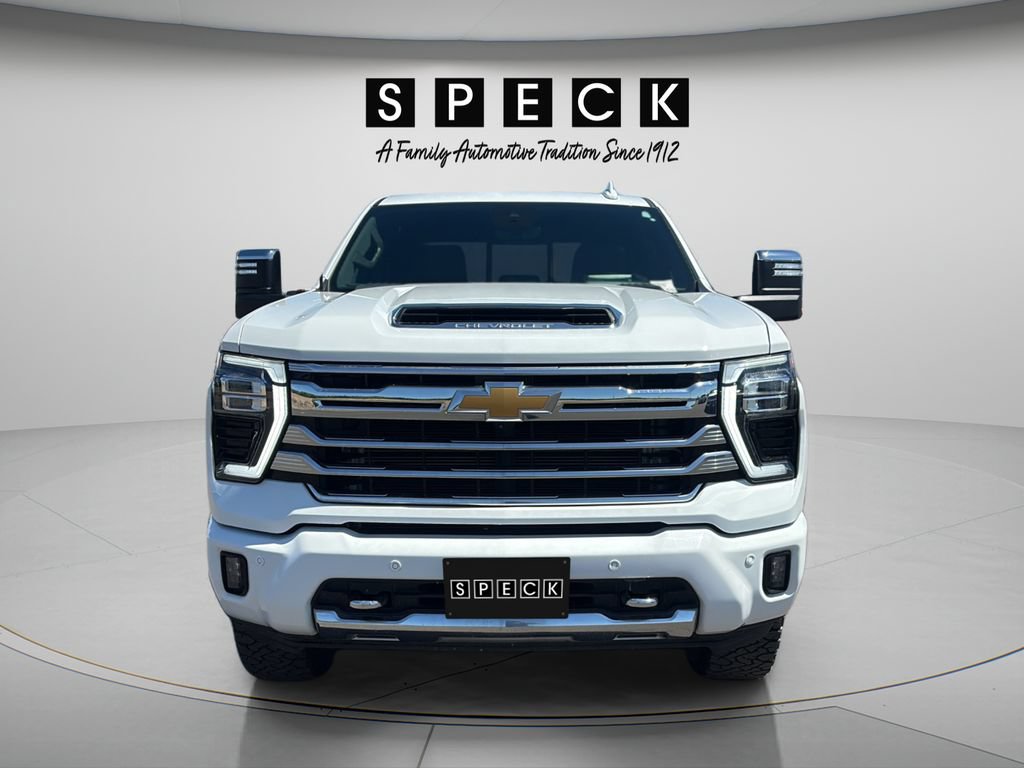 Used 2024 Chevrolet Silverado 3500 High Country w/ High Country Premium Package AWD/4WD image 4
