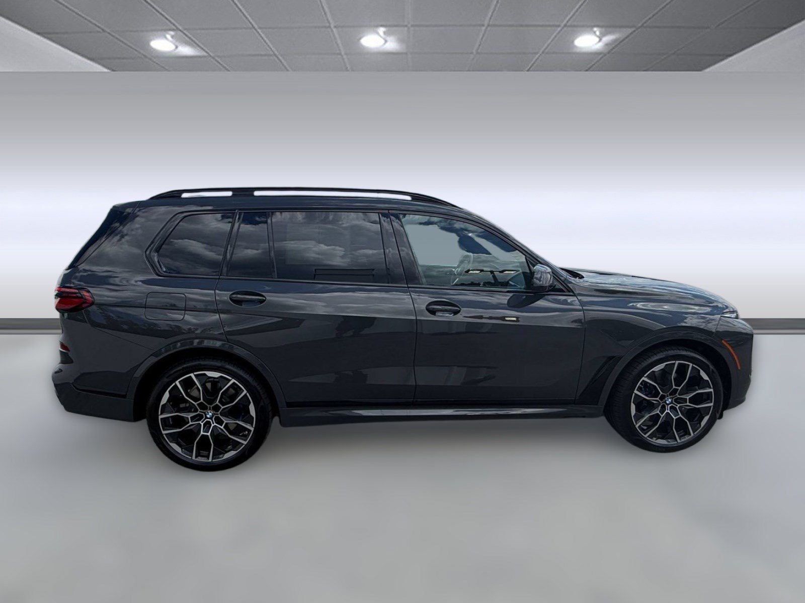 Used 2026 BMW X7 xDrive40i w/ M Sport Package AWD/4WD image 8