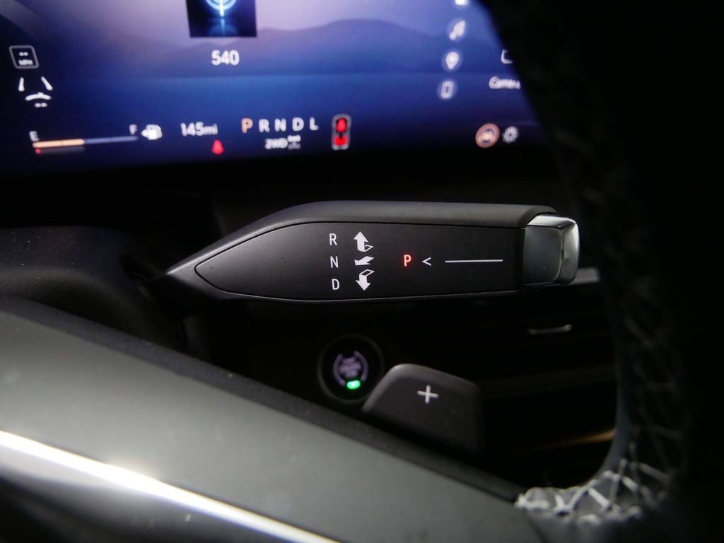 Used 2025 Buick Enclave Avenir w/ Trailering Package, 5000 lbs. image 25