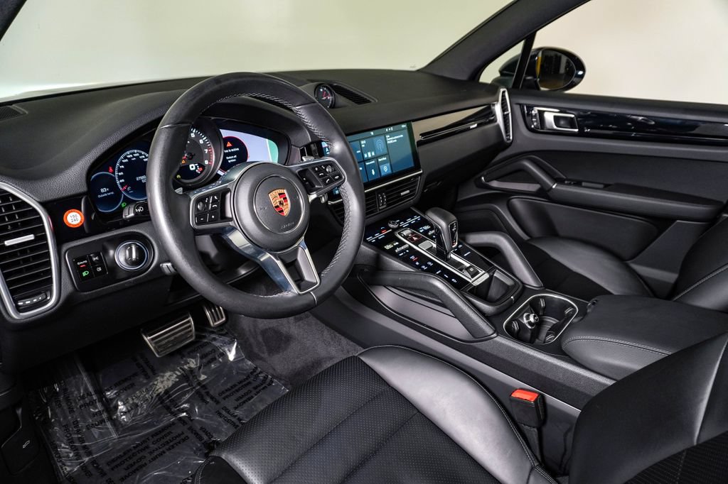 Used 2019 Porsche Cayenne S AWD/4WD image 4