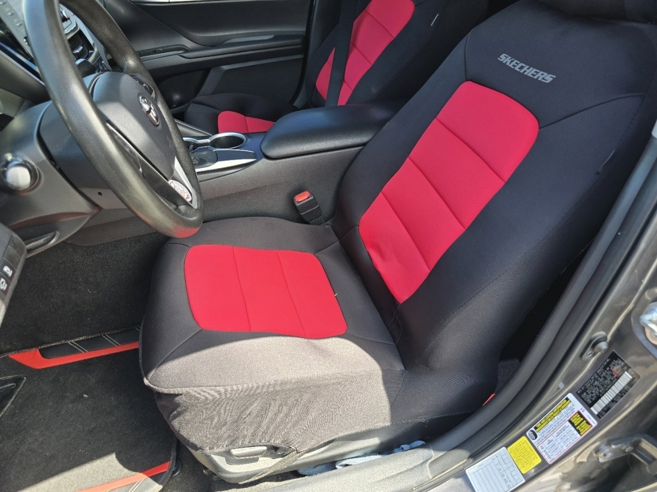 Used 2021 Toyota Camry LE FWD image 19