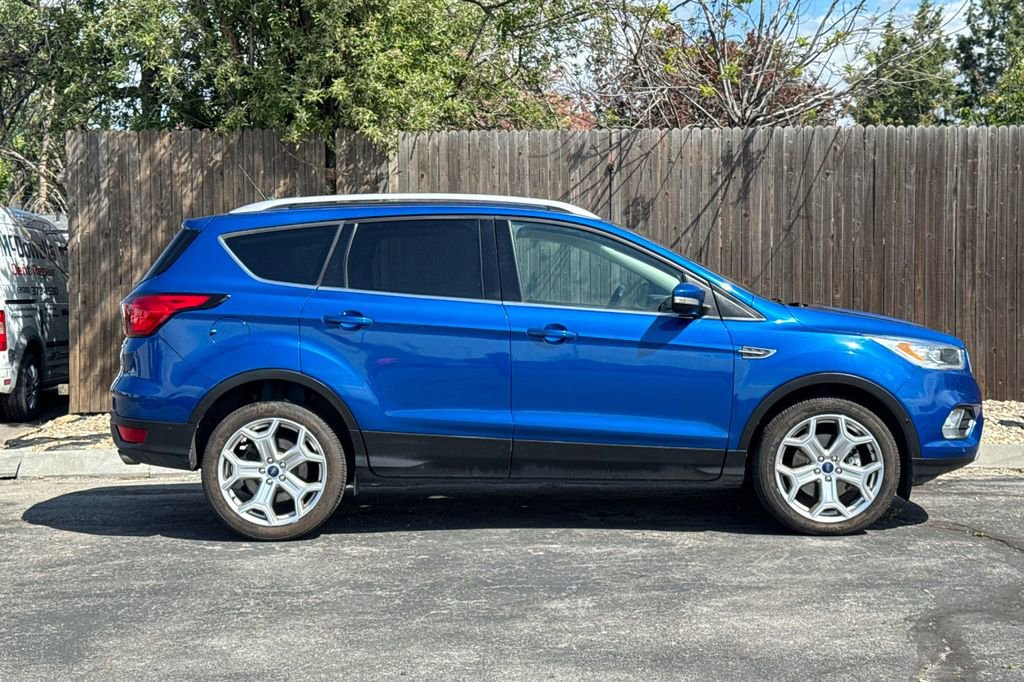 Used 2019 Ford Escape Titanium AWD/4WD image 3