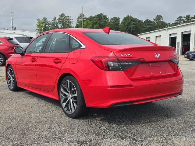 Used 2024 Honda Civic Touring image 3