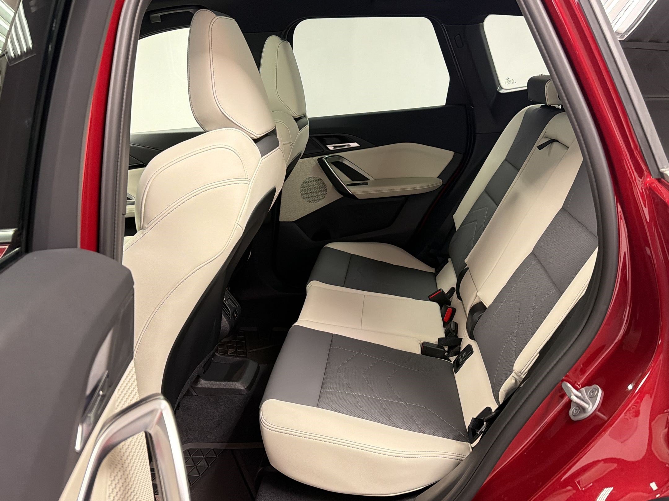 Used 2026 BMW X1 xDrive28i w/ Convenience Package AWD/4WD image 13