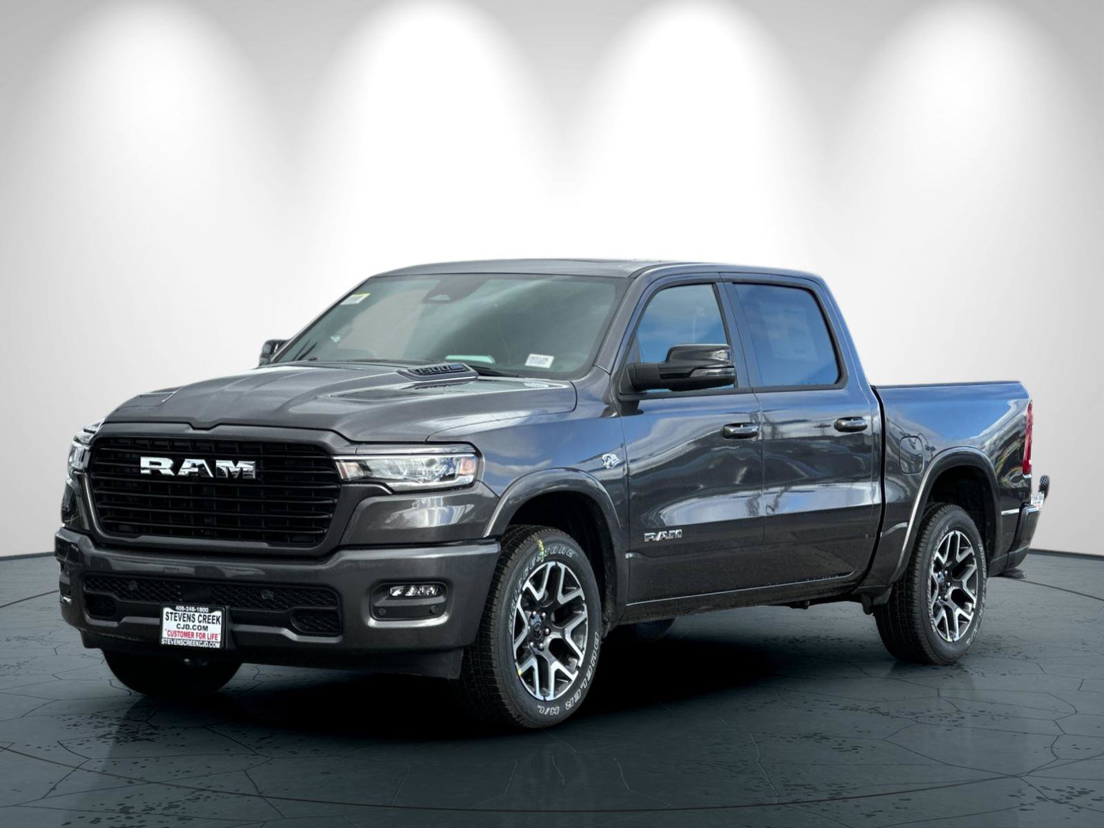 New 2026 RAM 1500 Laramie AWD/4WD image 8