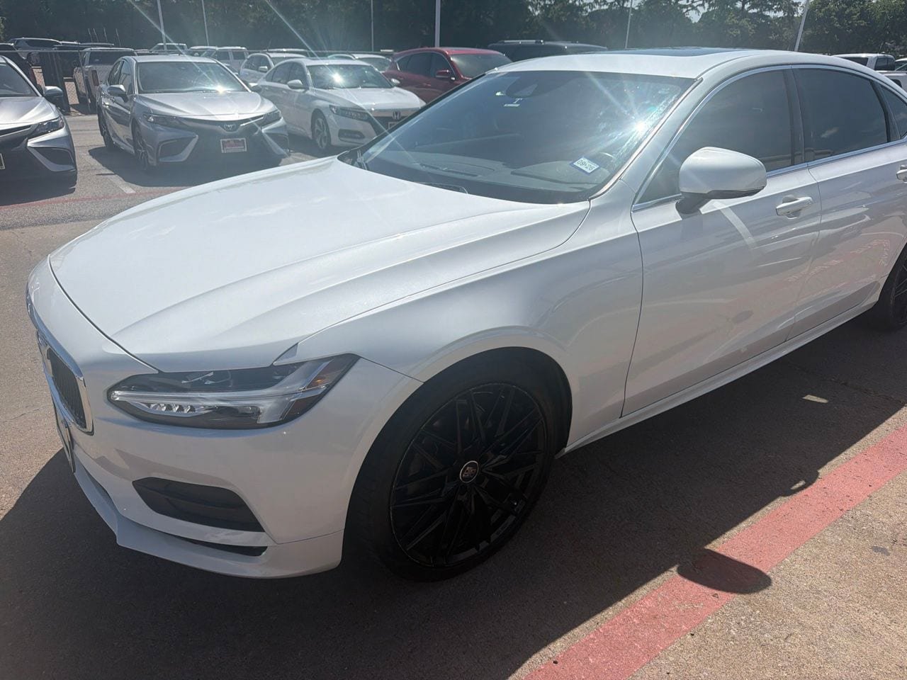 Used 2019 Volvo S90 T5 Momentum AWD/4WD image 1